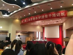 -上海长海医院-地下停车场