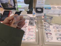 -美式眼镜·授权蔡司.依视路.尼康.豪雅.明月(南翔印象城店)