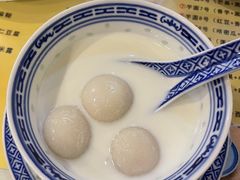 -广信牛奶甜品世家(台东店)