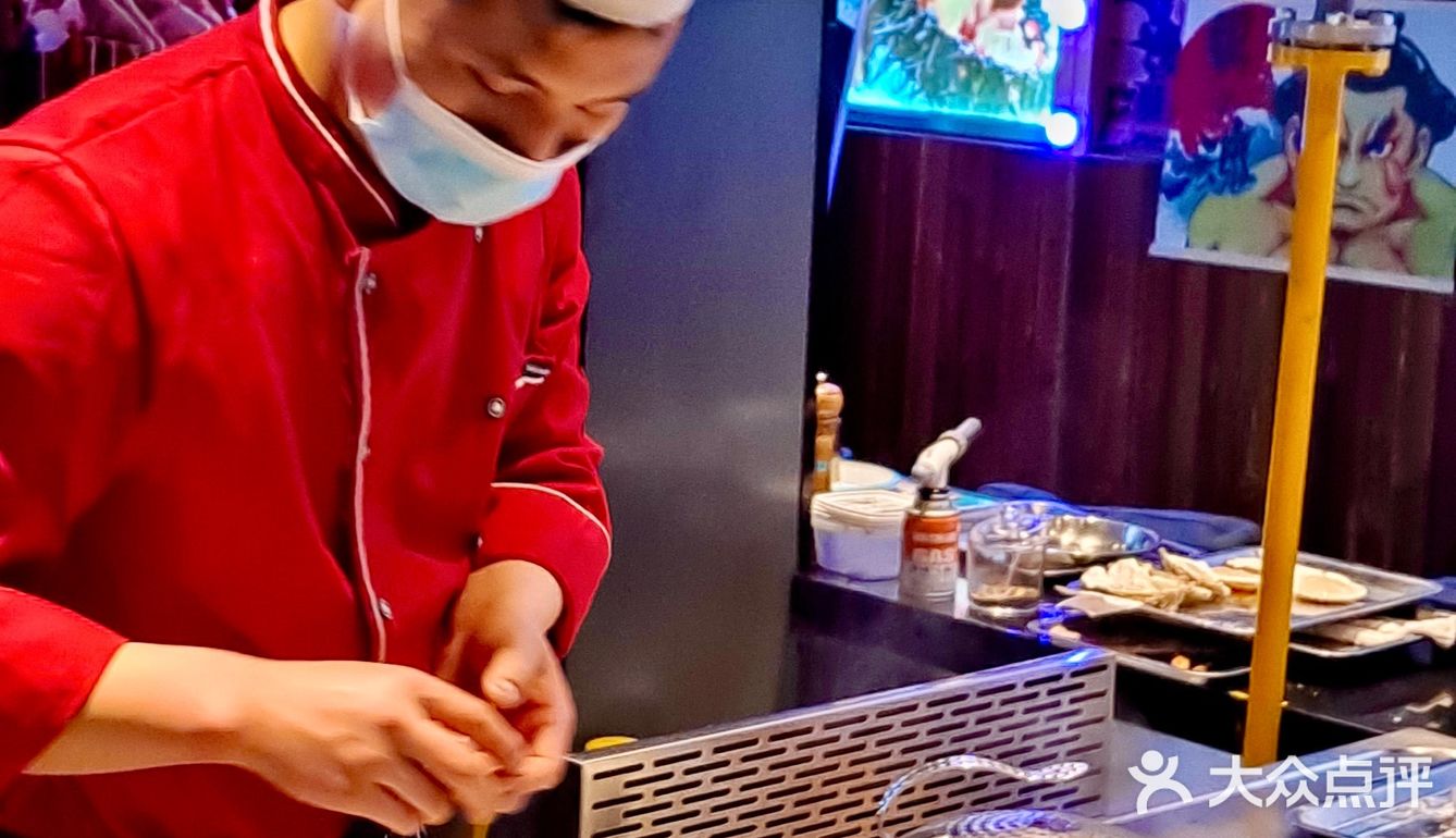 来他家吃饭冲着活鳗鱼来的团了一个套餐