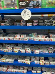 -逝水玩具折扣店