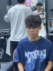 点击看大图 -藤野造型专业烫染接发