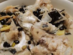 黑豆川弓白芷浸鱼头-将军陂美食山庄·瓦缸炭烧鸡