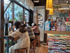 -猫的天空之城概念书店(杭州南宋御街店)