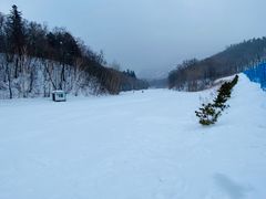 -亚布力新体委滑雪场