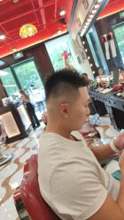 -东方先生国潮男士理发馆