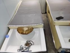 -LESSMORE科技头皮理容中心