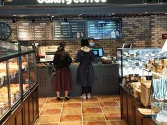 面包甜点陈列柜-红跑车蛋糕世界(清江路店)