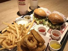 -The Habit Burger Grill 哈比特汉堡(复兴soho店)