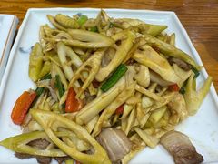 高山笋炒鲜肉-下梅人家土菜馆(历史文化餐厅度假区店)