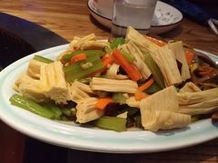 -山河屯铁锅炖(哈西站店)