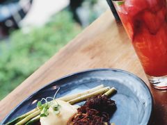 -ROAST coffee & eatery