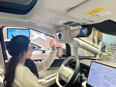 -小鹏汽车体验中心(苏州龙湖狮山天街店)