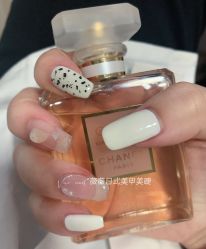 -ViVi薇薇日式＆新中式美睫半永久