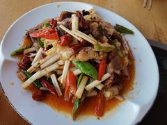 -大众跷脚牛肉馆·非遗传承单位(峨眉山店)