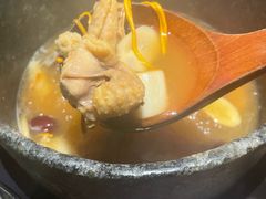 土鸡菌汤锅-芸山季·云南山珍菌火锅(人民广场来福士店)