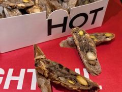 -HOT CRUSH趁热集合·现烤面包(上海环球港店)