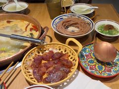 -洱火云南酸菜牛肉火锅(石景山当代商城店)