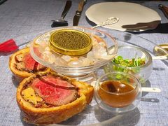 惠灵顿牛排-弦月窗LUNETTE BY AMANDA(复兴路店)