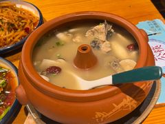 云南野菌汽锅鸡-民食香·腊排骨野生菌美食(木府店)
