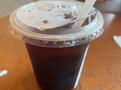 -星巴克臻选(上海虹桥新天地三店)