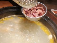-一朵菌·野生菌探索家火锅(南亚店)