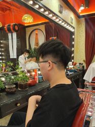 -东方先生国潮男士理发馆