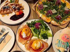 -Common Table · Brunch & Coffee