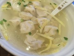刀鱼馄饨-老半斋(福州路店)