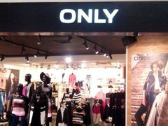 -永旺黄岛购物中心