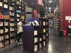 -当当梅溪书院(步步高梅溪新天地店)