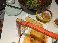 -江城小馆陕南妈妈菜·全球旅行餐厅(钟楼店)