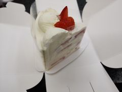 草莓千层-安上烘焙 ENCHANTE(世纪汇店)