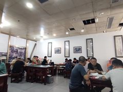 -牛一嘴·兰州牛肉面·大盘鸡(财富中心店)