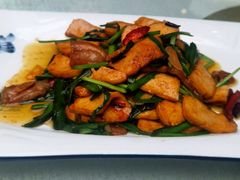 腊肉炒黄豆腐-蔼若春.传承三十年云南菜(金碧公园店)