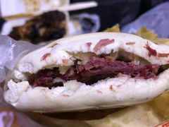 腊牛肉夹馍-杨天玉腊牛羊肉店