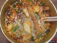 -鹤江桥·红油牛肉粉(SKP店)
