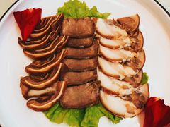 香薰拼盘-鹊华居·地道鲁菜·海鲜·融合味(大明湖店)