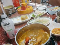 -四囍码头海鲜烧烤自助火锅(外滩南京东路悦荟广场店)