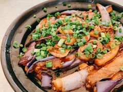 鱼香茄子煲-红月湾海鲜饭店•沙滩海景(双月湾店)