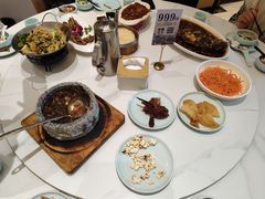 -梅利汴京烤鸭•开封豫菜地标店(东大街店)
