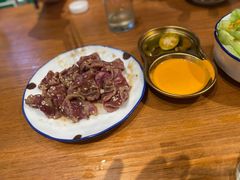 -何妹湿辣牛肉·粤式烧烤砂煲(桂雅路店)