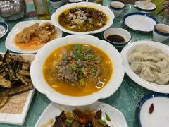 -鹤乡东北菜(崮山路店)