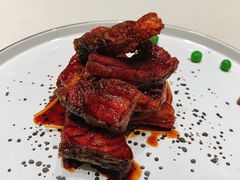 本帮熏鱼-蝶园·装修中(BFC外滩金融中心店)