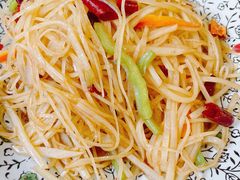 酸辣土豆丝-格日勒阿妈蒙古厨房(大召店)