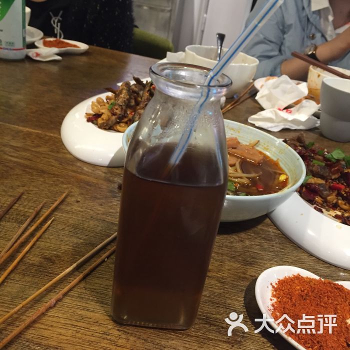 柒玖玖串串香(凤起路店)图片 第2张