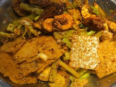 -嘎嘎鸭下巴·爆辣干锅(明教寺店)