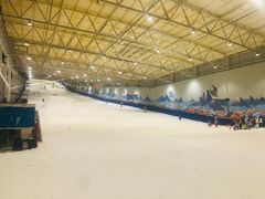 -乔波室内滑雪场