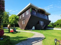 -金山农民画村-枫泾波兰倒置屋