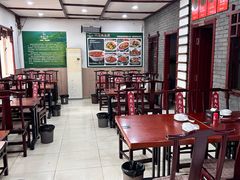 -湖南人家湘菜馆(镇江路店)